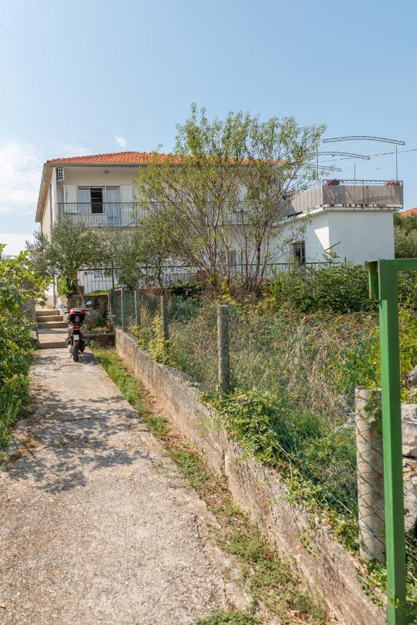 Apartments By The Sea Slatine, Ciovo - 11047 外观 照片