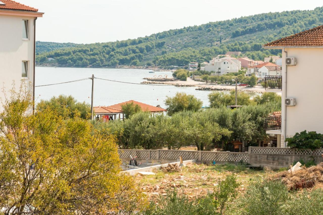 Apartments By The Sea Slatine, Ciovo - 11047 外观 照片