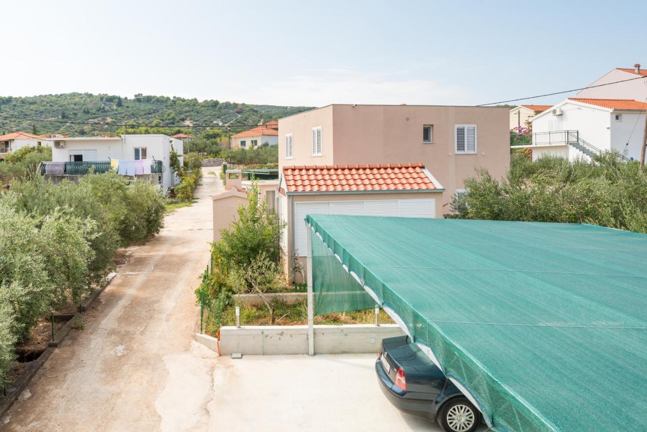 Apartments By The Sea Slatine, Ciovo - 11047 外观 照片