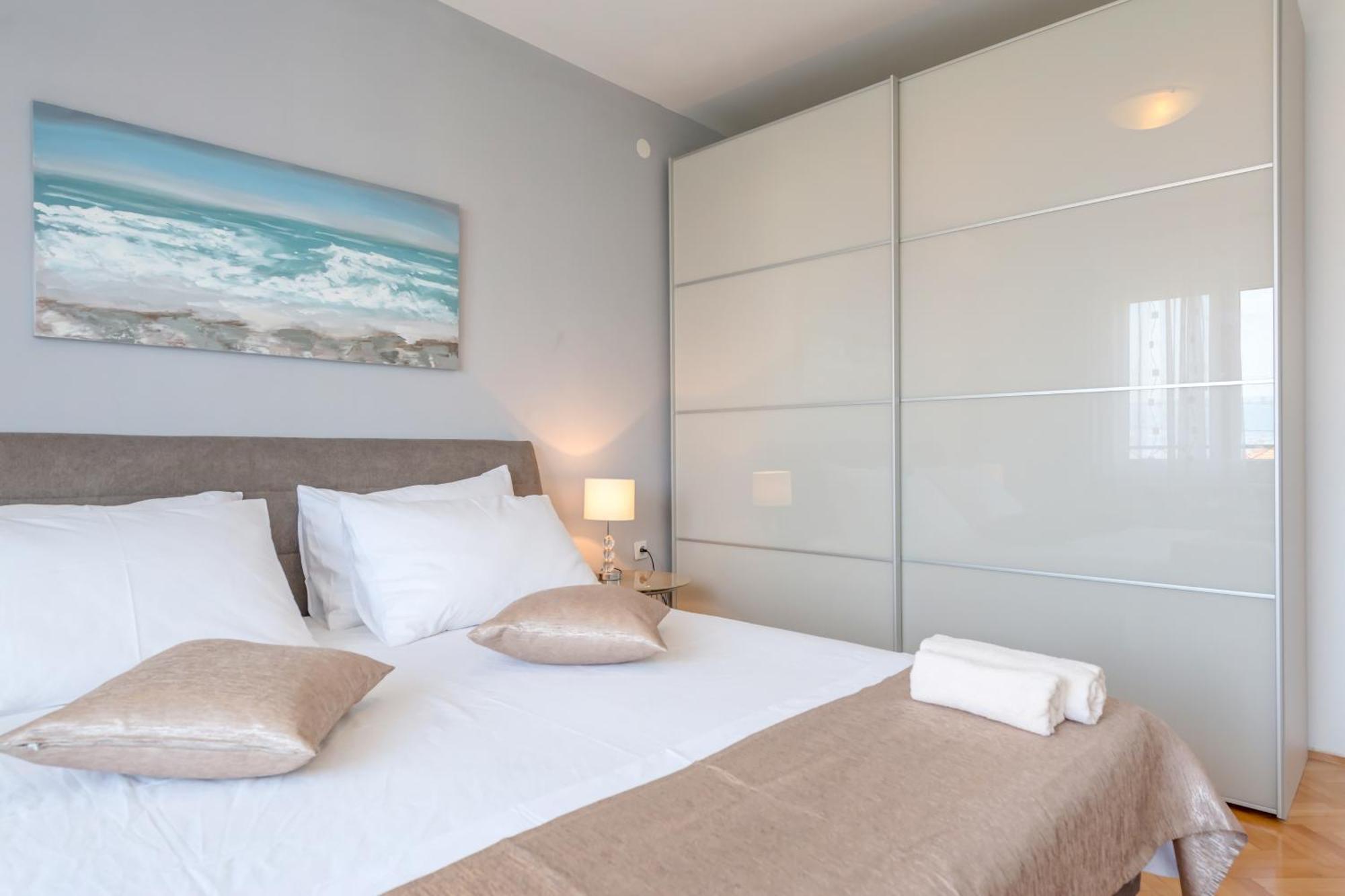 Apartments By The Sea Slatine, Ciovo - 11047 客房 照片