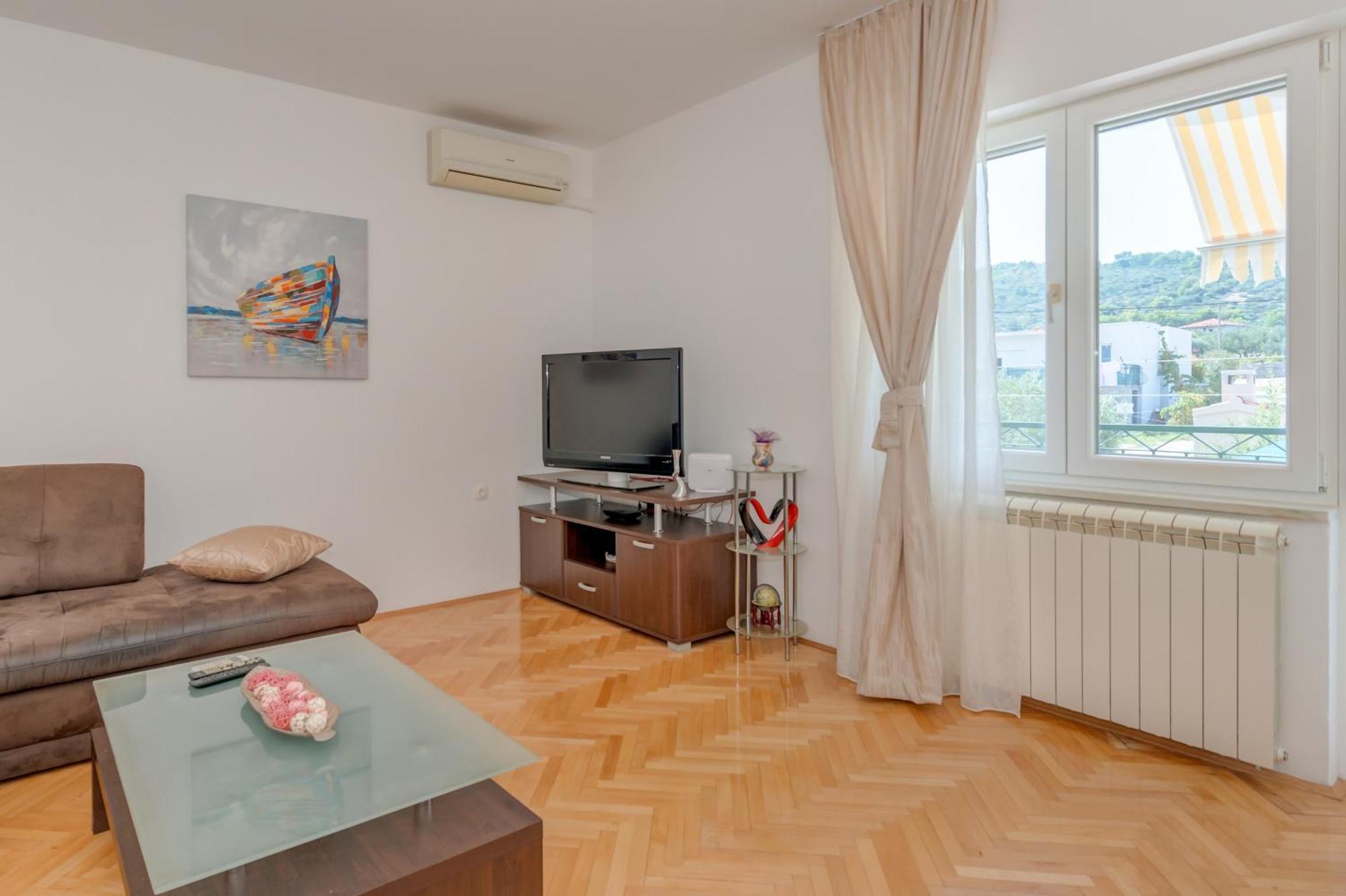 Apartments By The Sea Slatine, Ciovo - 11047 客房 照片