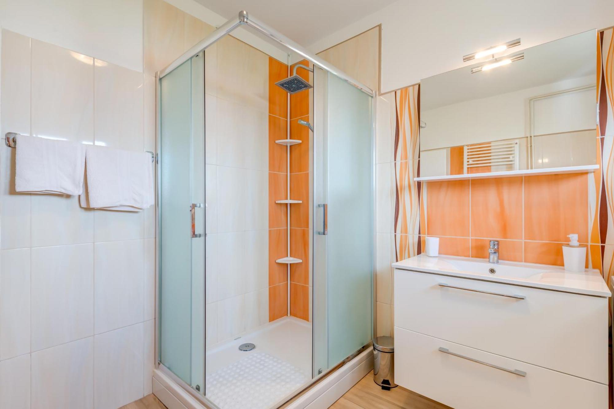 Apartments By The Sea Slatine, Ciovo - 11047 客房 照片